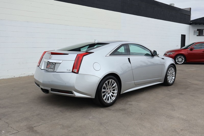 Cadillac CTS Coupe Vehicle Full-screen Gallery Image 05