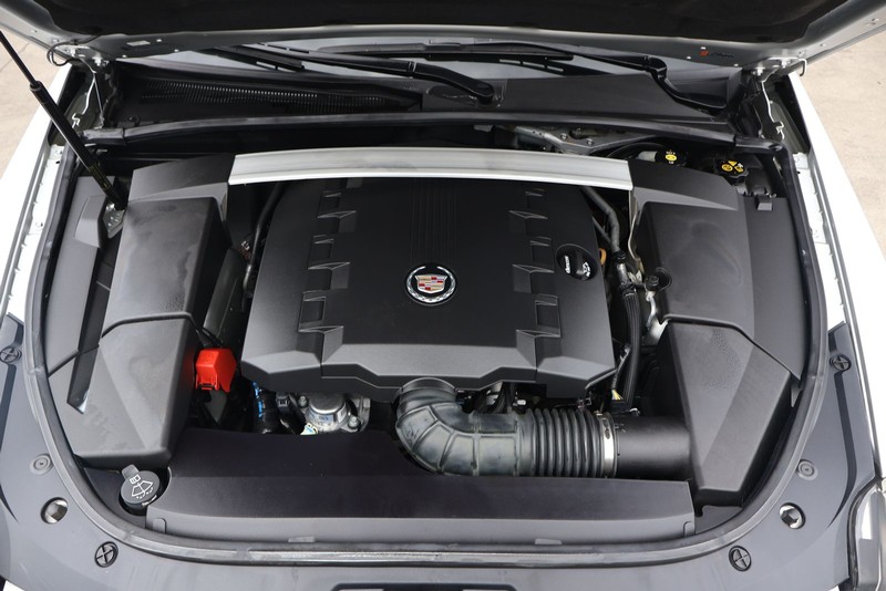 Cadillac CTS Coupe Vehicle Full-screen Gallery Image 12