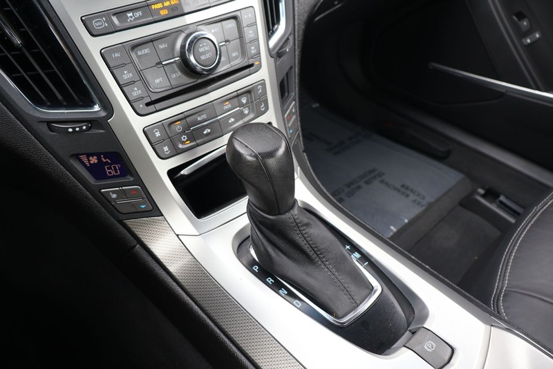 Cadillac CTS Coupe Vehicle Full-screen Gallery Image 30