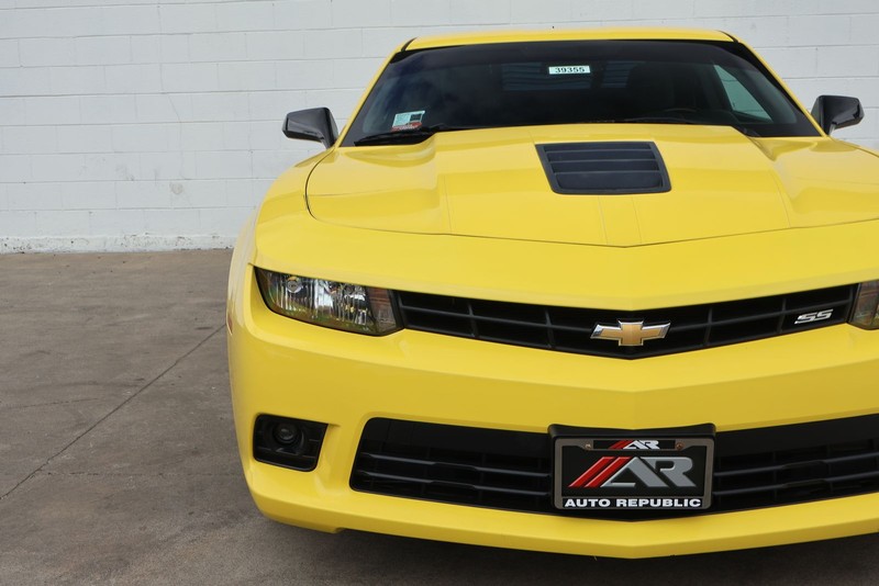 Chevrolet Camaro Vehicle Full-screen Gallery Image 03