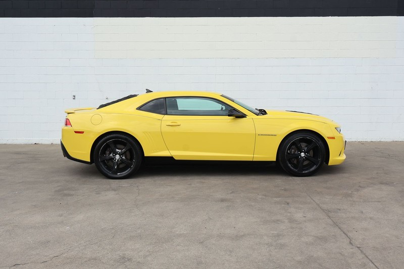 Chevrolet Camaro Vehicle Full-screen Gallery Image 04