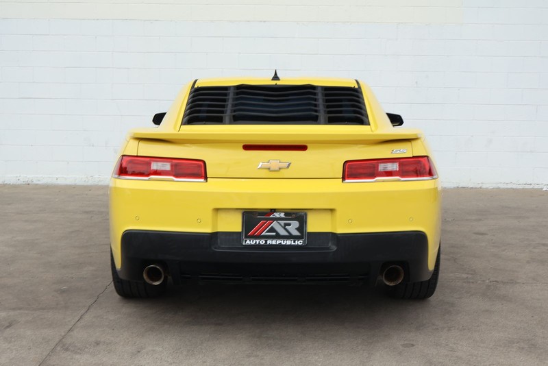 Chevrolet Camaro Vehicle Full-screen Gallery Image 06