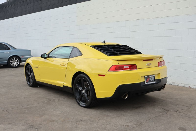 Chevrolet Camaro Vehicle Full-screen Gallery Image 08