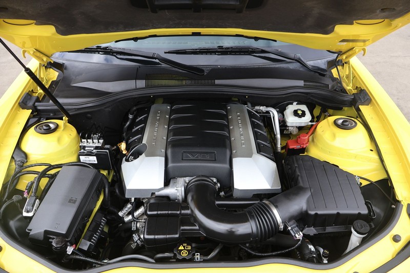 Chevrolet Camaro Vehicle Full-screen Gallery Image 11