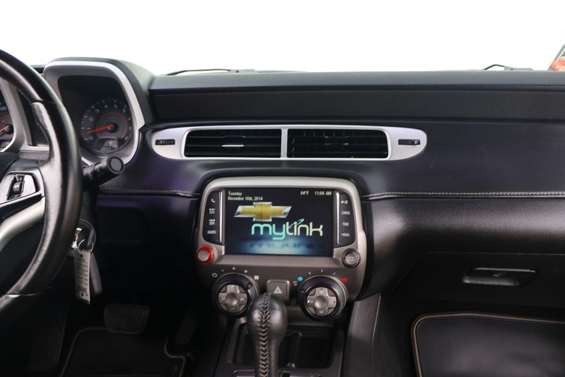 Chevrolet Camaro Vehicle Full-screen Gallery Image 24