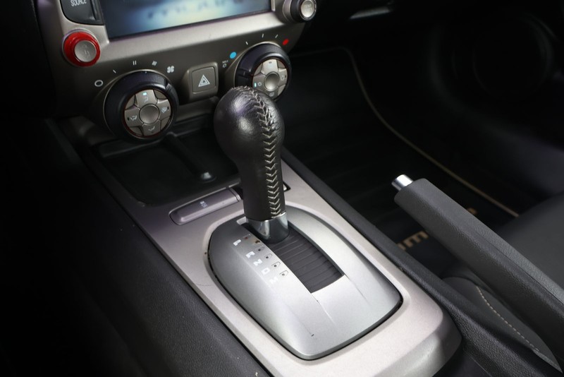 Chevrolet Camaro Vehicle Full-screen Gallery Image 27