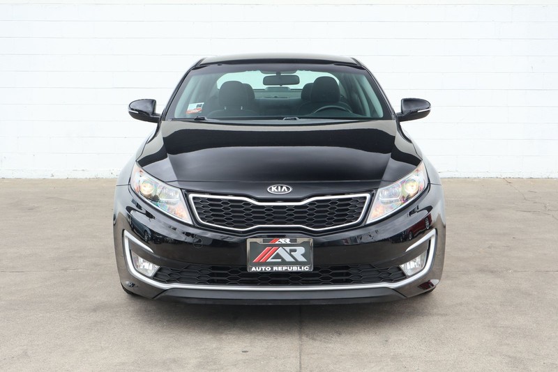 Kia Optima Hybrid Vehicle Full-screen Gallery Image 02