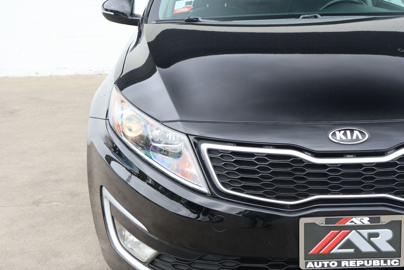 Kia Optima Hybrid Vehicle Full-screen Gallery Image 03