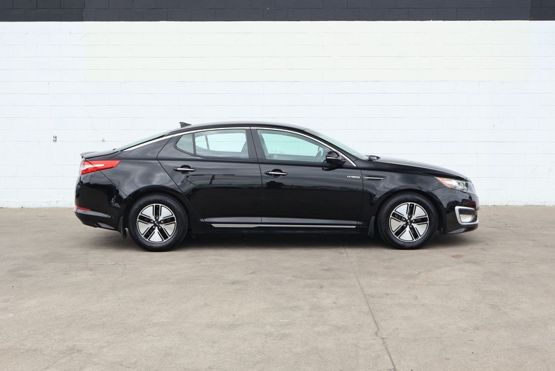 Kia Optima Hybrid Vehicle Full-screen Gallery Image 04