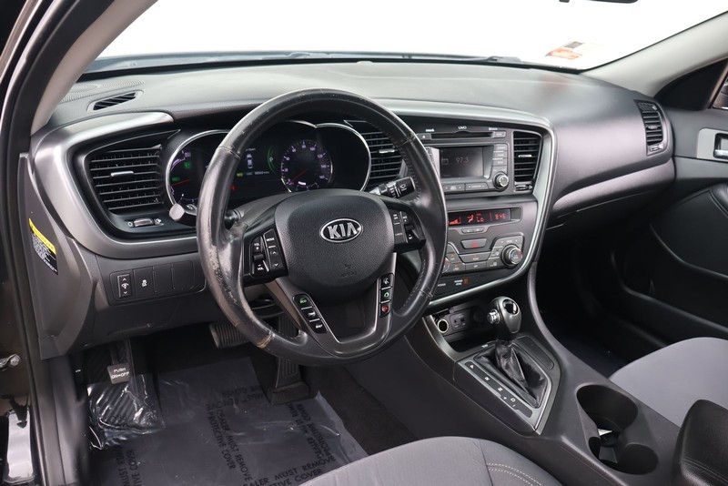 Kia Optima Hybrid Vehicle Full-screen Gallery Image 15