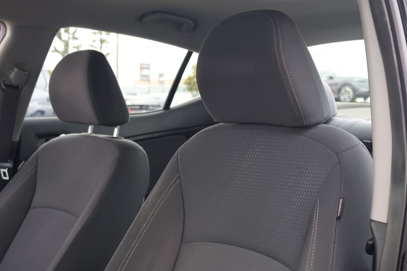Kia Optima Hybrid Vehicle Full-screen Gallery Image 17