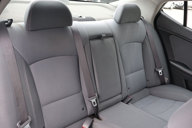 Kia Optima Hybrid Vehicle Full-screen Gallery Image 20