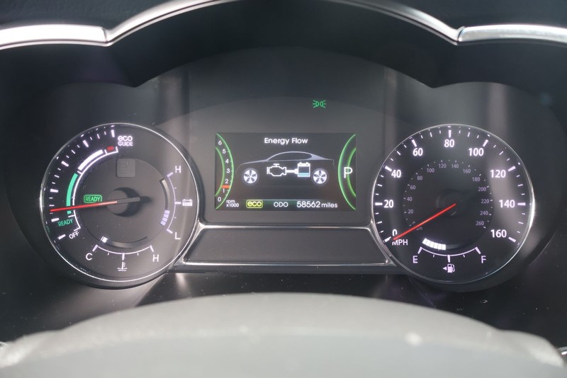 Kia Optima Hybrid Vehicle Full-screen Gallery Image 23