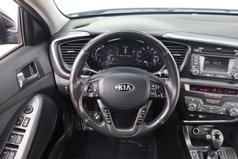 Kia Optima Hybrid Vehicle Full-screen Gallery Image 24