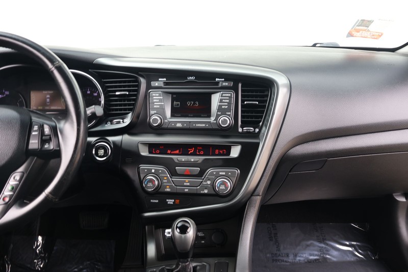Kia Optima Hybrid Vehicle Full-screen Gallery Image 27