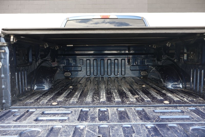 Ford F-150 Vehicle Full-screen Gallery Image 08