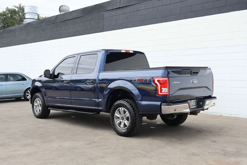Ford F-150 Vehicle Full-screen Gallery Image 09