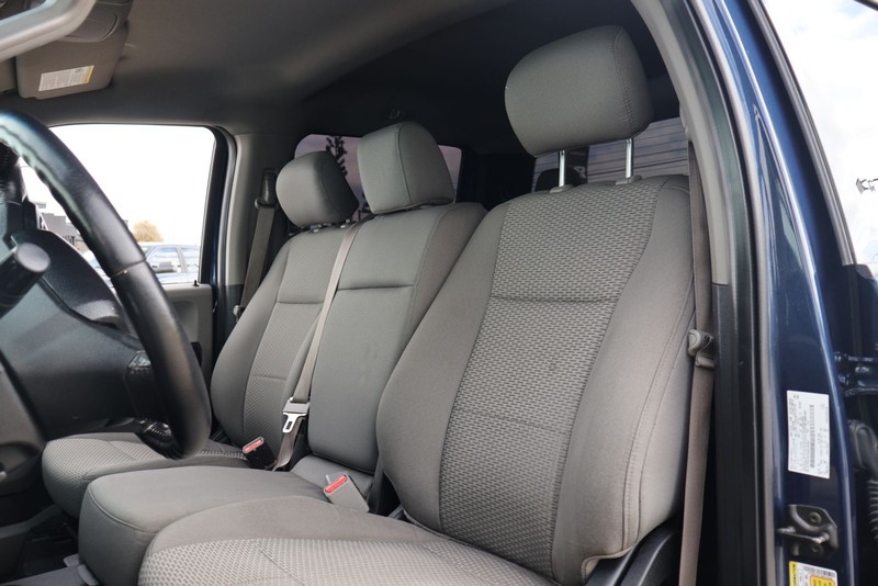 Ford F-150 Vehicle Full-screen Gallery Image 16