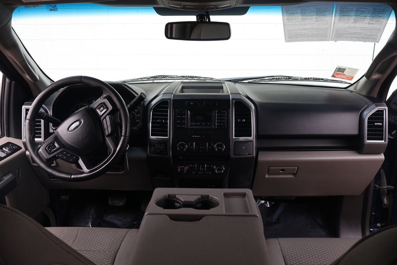 Ford F-150 Vehicle Full-screen Gallery Image 21