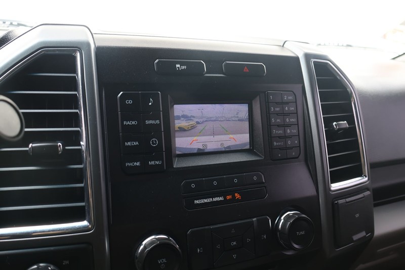 Ford F-150 Vehicle Full-screen Gallery Image 28