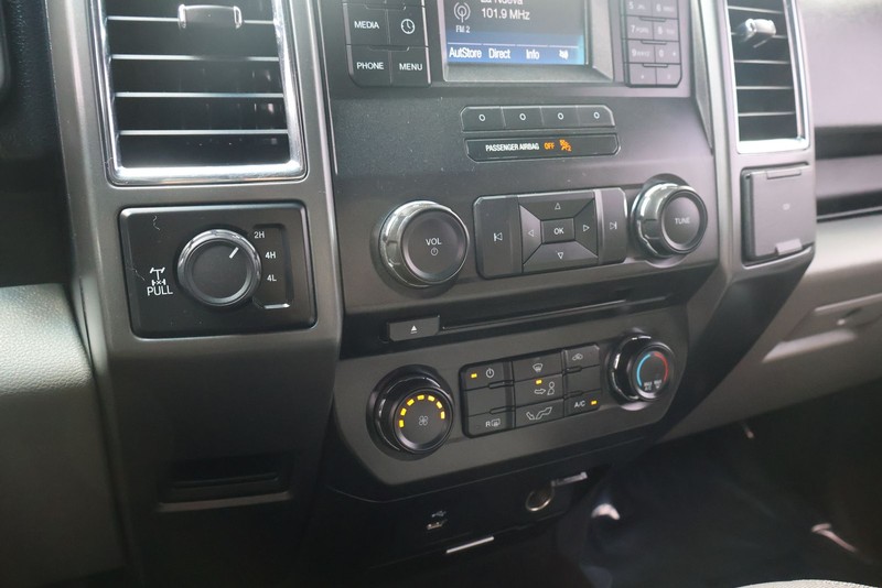 Ford F-150 Vehicle Full-screen Gallery Image 29
