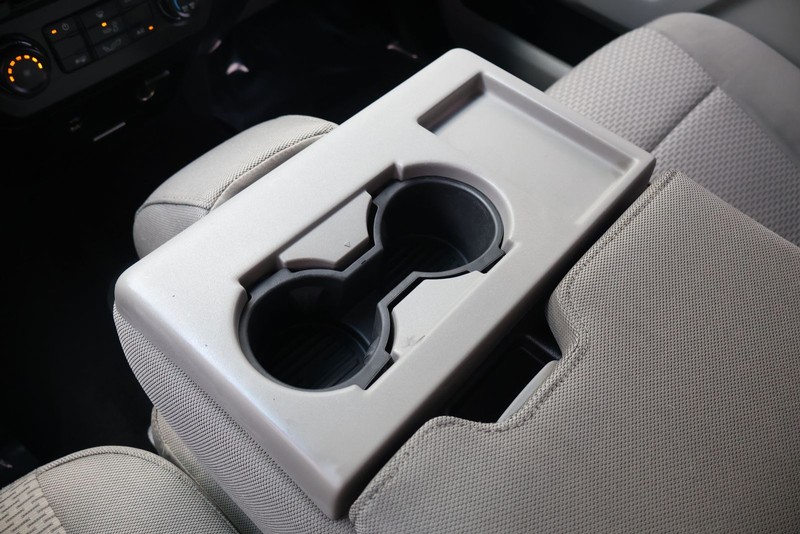 Ford F-150 Vehicle Full-screen Gallery Image 30