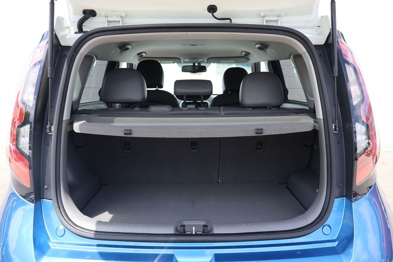 Kia Soul EV Vehicle Full-screen Gallery Image 08