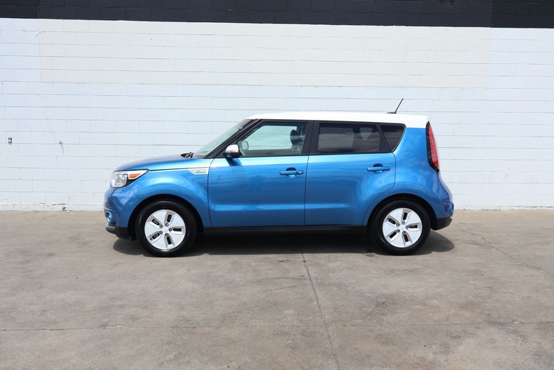 Kia Soul EV Vehicle Full-screen Gallery Image 10