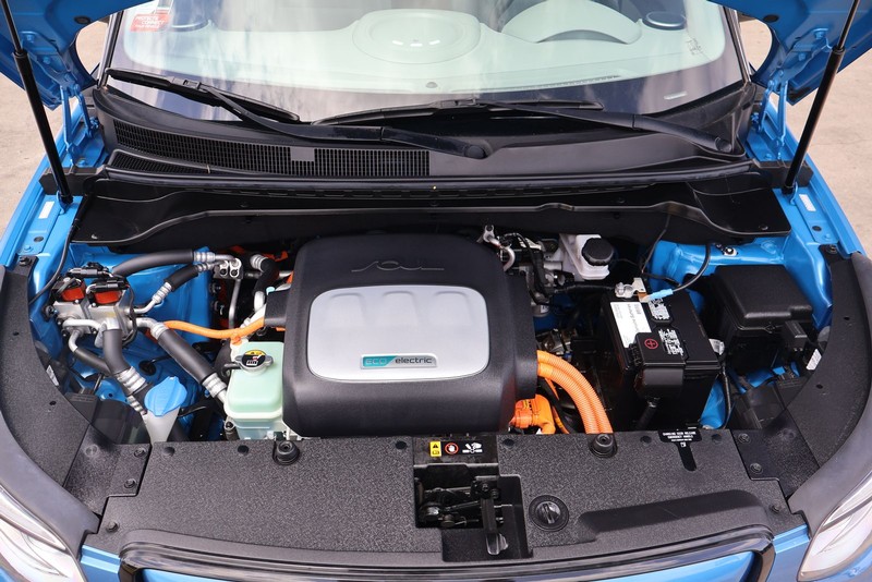 Kia Soul EV Vehicle Full-screen Gallery Image 12