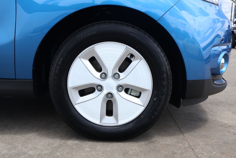 Kia Soul EV Vehicle Full-screen Gallery Image 13
