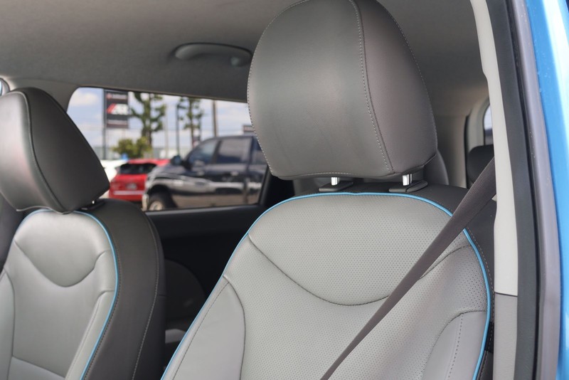 Kia Soul EV Vehicle Full-screen Gallery Image 17