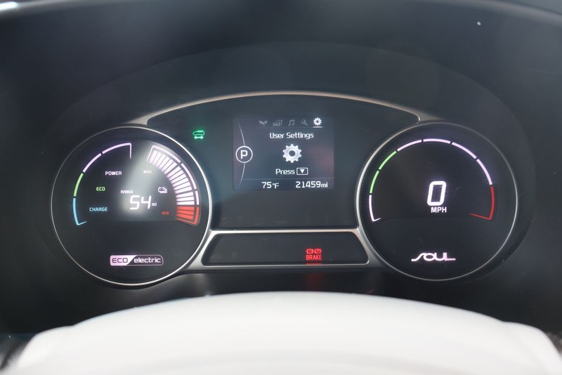 Kia Soul EV Vehicle Full-screen Gallery Image 22