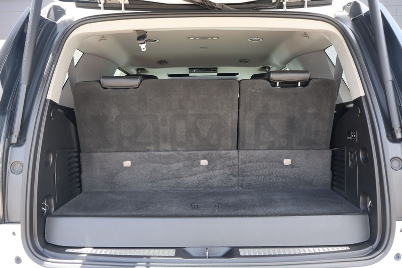 GMC Yukon Vehicle Full-screen Gallery Image 08