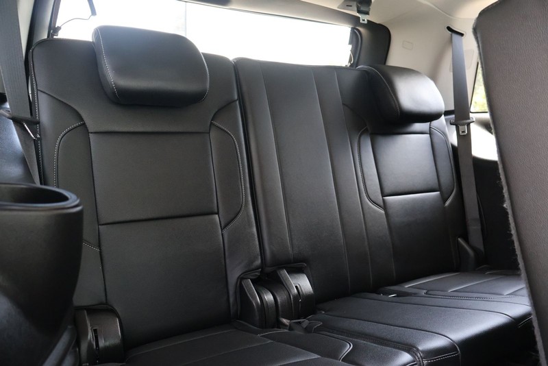 GMC Yukon Vehicle Full-screen Gallery Image 21