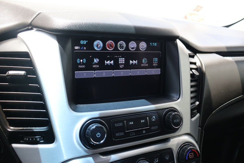 GMC Yukon Vehicle Full-screen Gallery Image 25