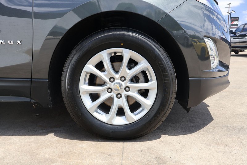 Chevrolet Equinox Vehicle Full-screen Gallery Image 13