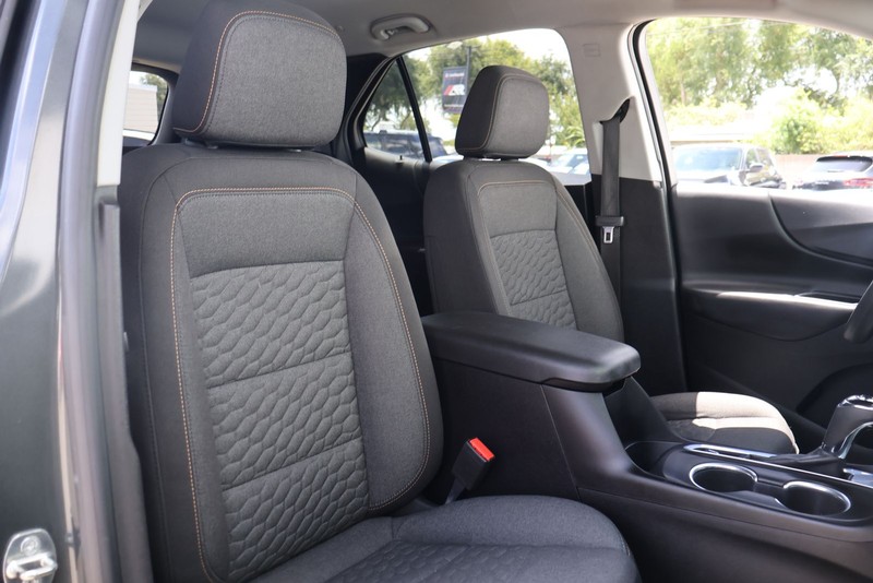 Chevrolet Equinox Vehicle Full-screen Gallery Image 19
