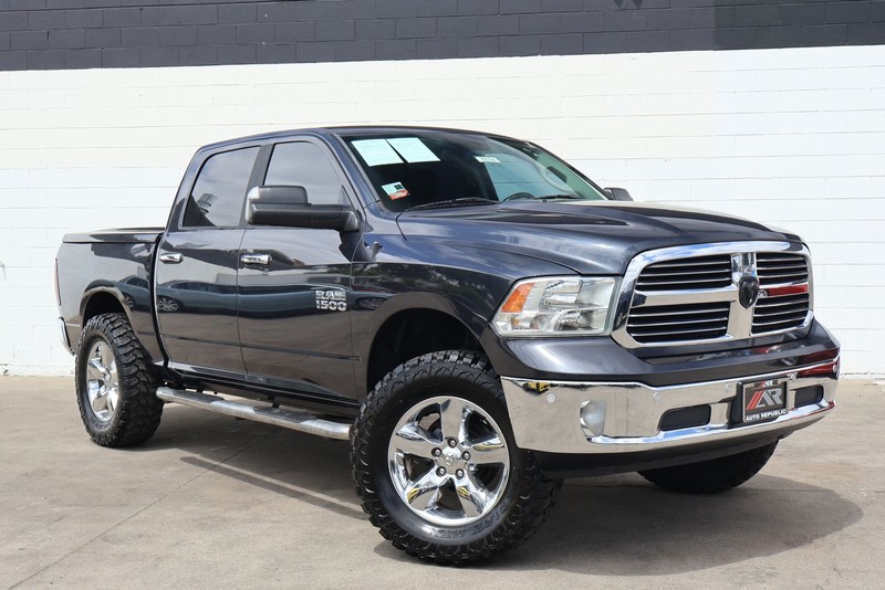 Ram 1500 Vehicle Full-screen Gallery Image 01