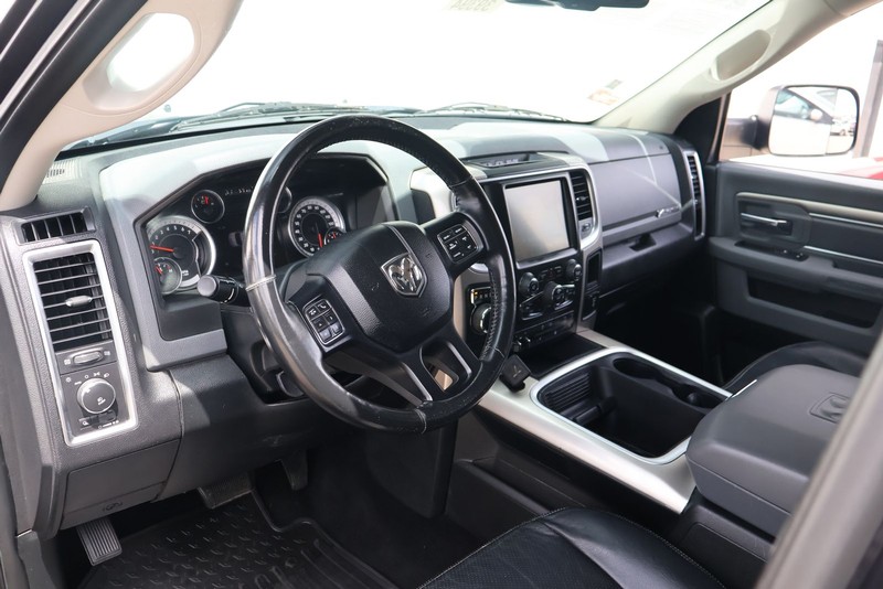 Ram 1500 Vehicle Full-screen Gallery Image 14
