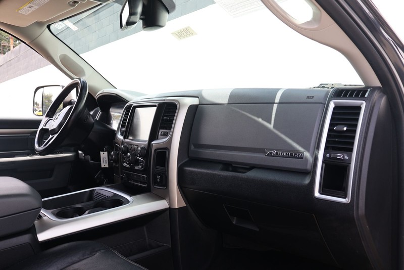 Ram 1500 Vehicle Full-screen Gallery Image 17