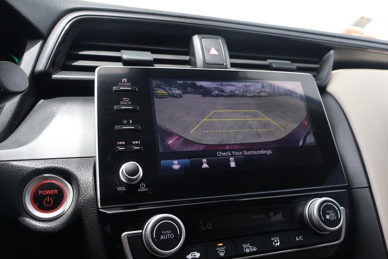 Honda Insight Vehicle Full-screen Gallery Image 27