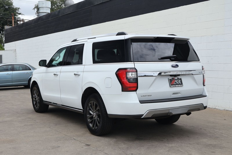 Ford Expedition Max Vehicle Full-screen Gallery Image 10