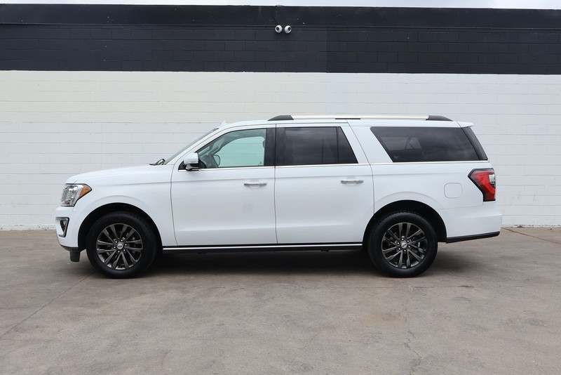 Ford Expedition Max Vehicle Full-screen Gallery Image 11