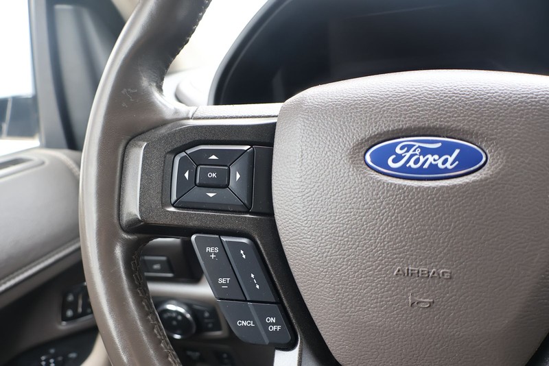 Ford Expedition Max Vehicle Full-screen Gallery Image 27