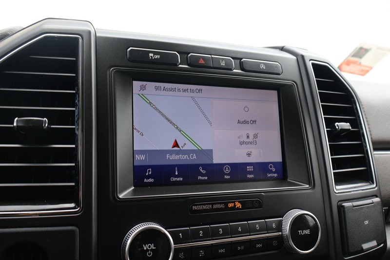 Ford Expedition Max Vehicle Full-screen Gallery Image 30