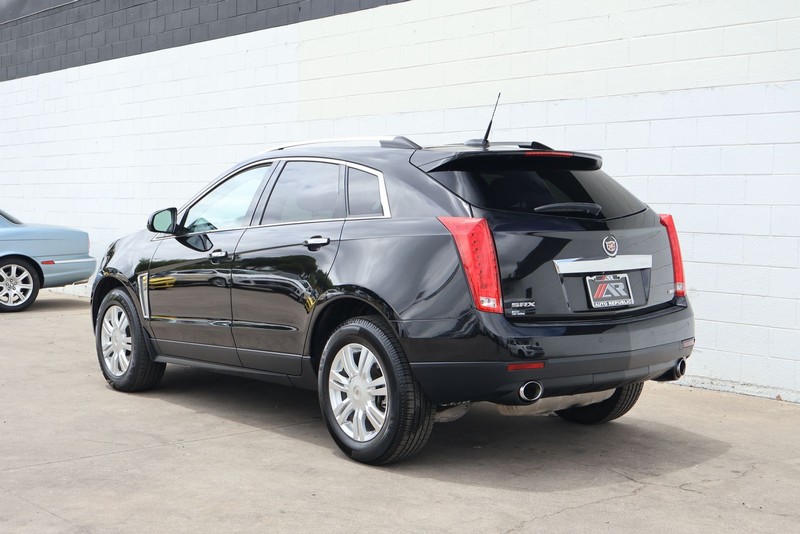 Cadillac SRX Vehicle Full-screen Gallery Image 10