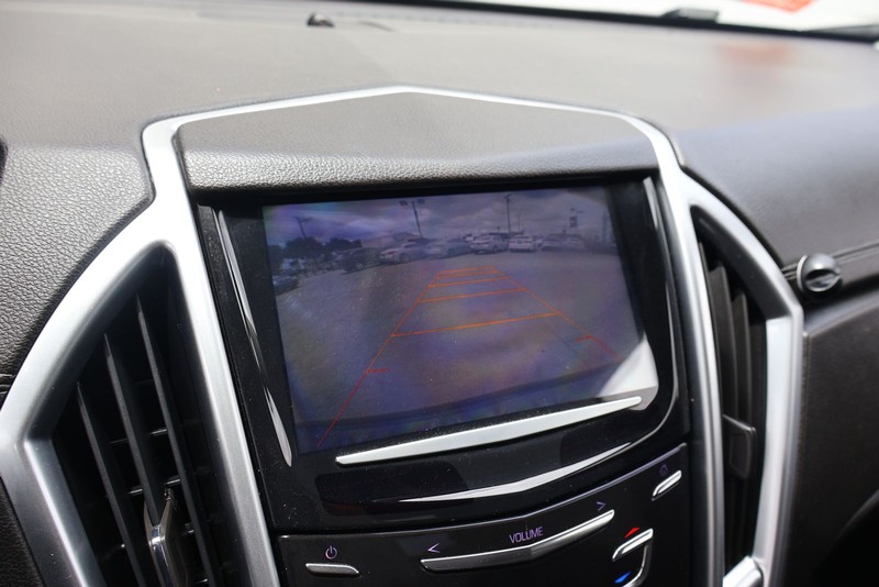 Cadillac SRX Vehicle Full-screen Gallery Image 29