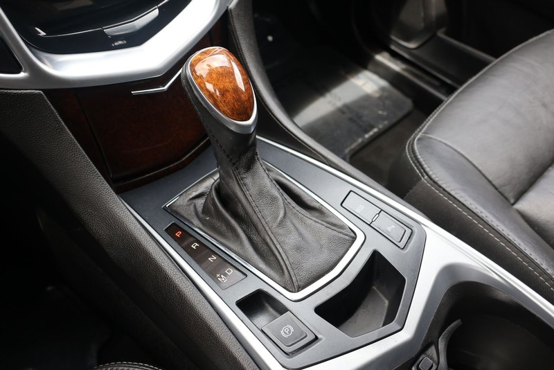 Cadillac SRX Vehicle Full-screen Gallery Image 31