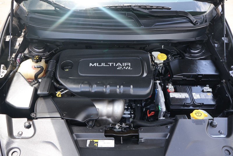 Jeep Cherokee Vehicle Full-screen Gallery Image 12