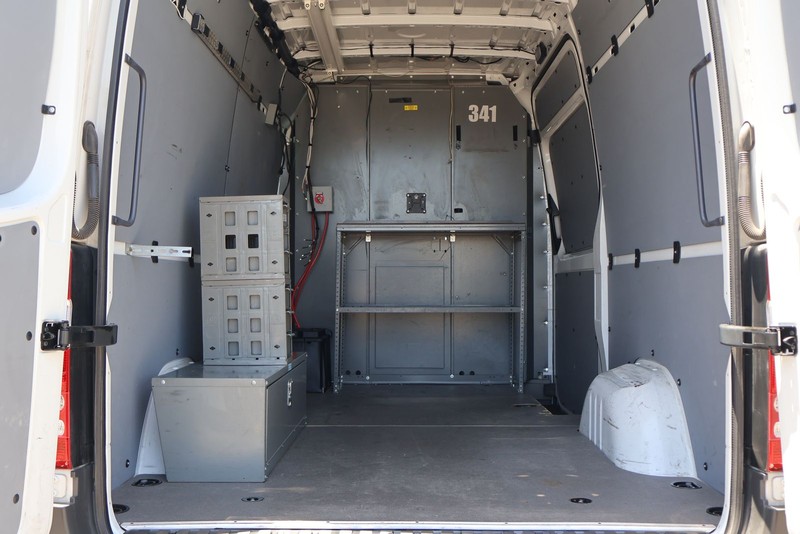 Mercedes-Benz Sprinter Cargo Vans Vehicle Full-screen Gallery Image 09